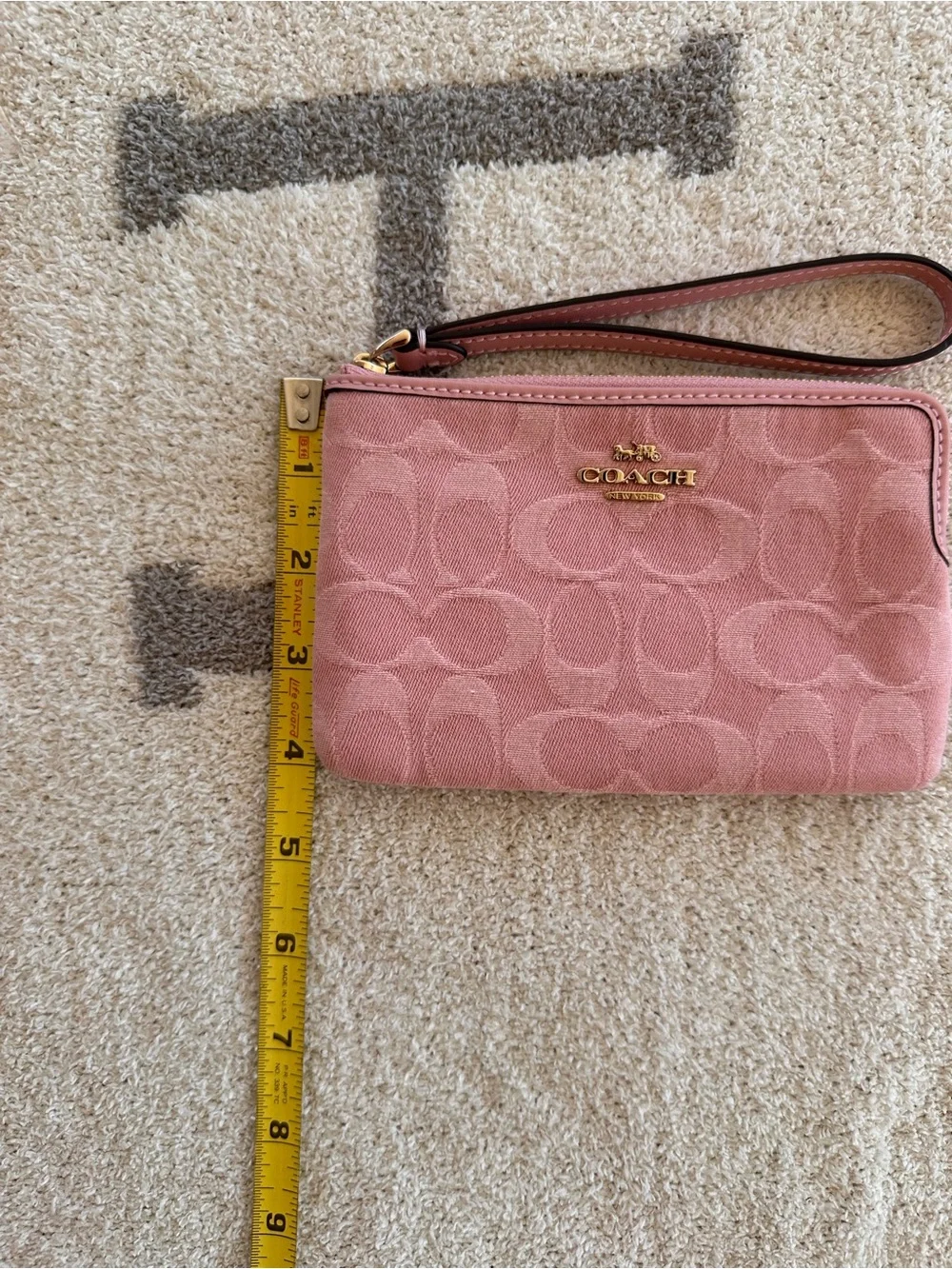 Coach compact essentials
