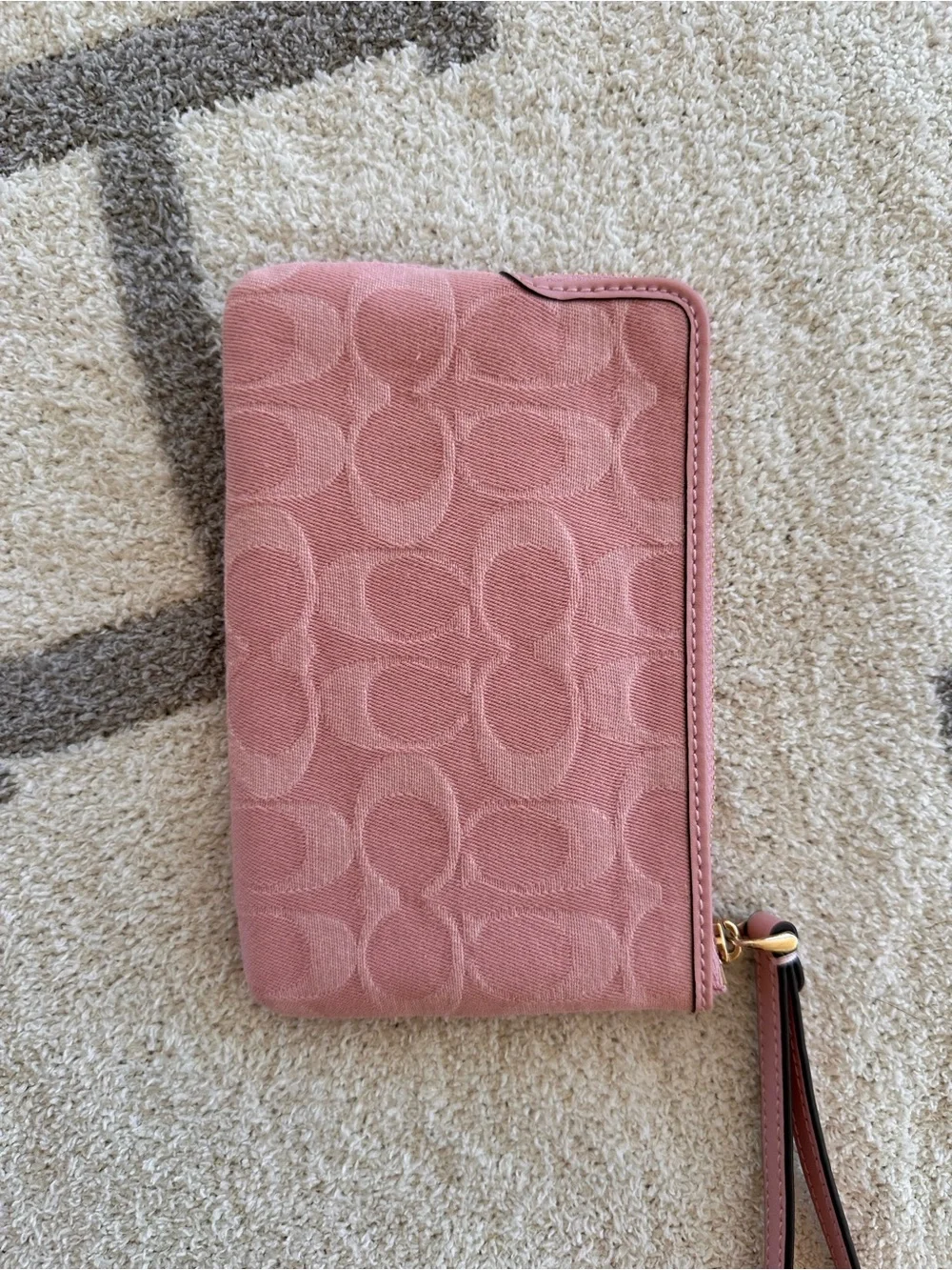 Coach essentials accent pocket
