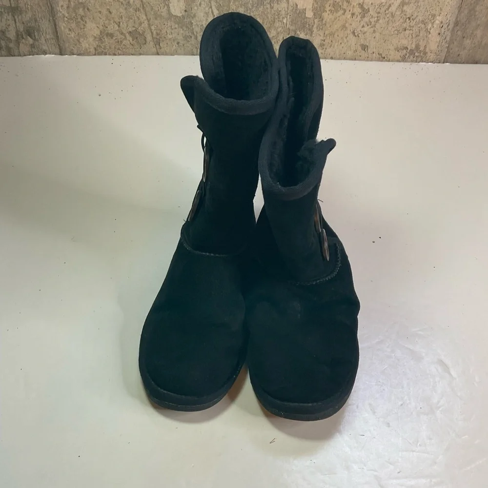 Lamo black suede