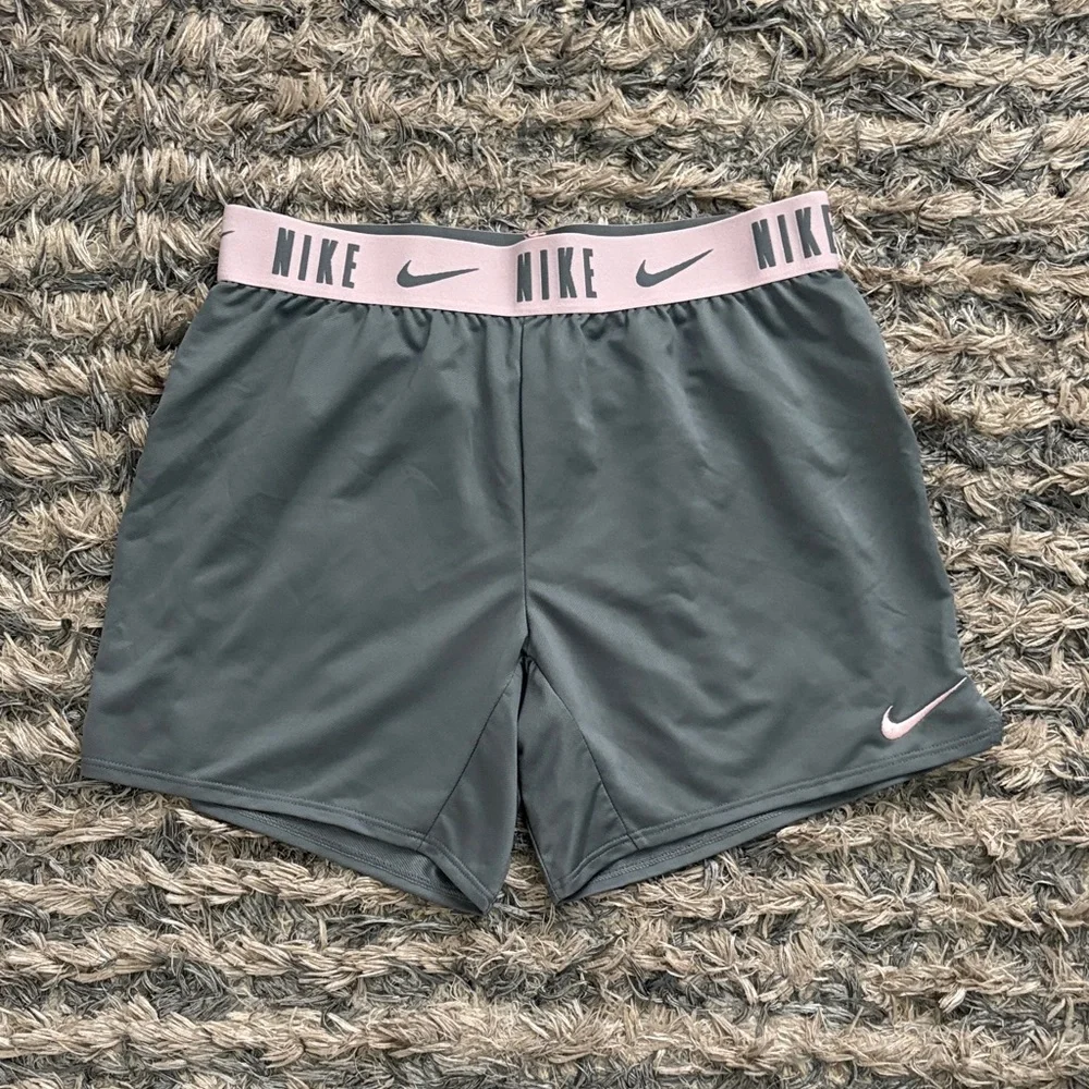 Nike DRI-FIT Women's Gray & Pink Athletic Shorts with Logo Waistband, Waist 26”