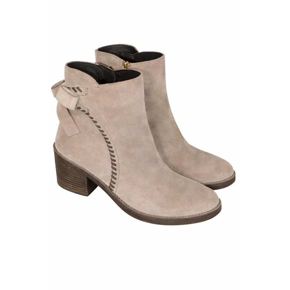 UGG authentic suede