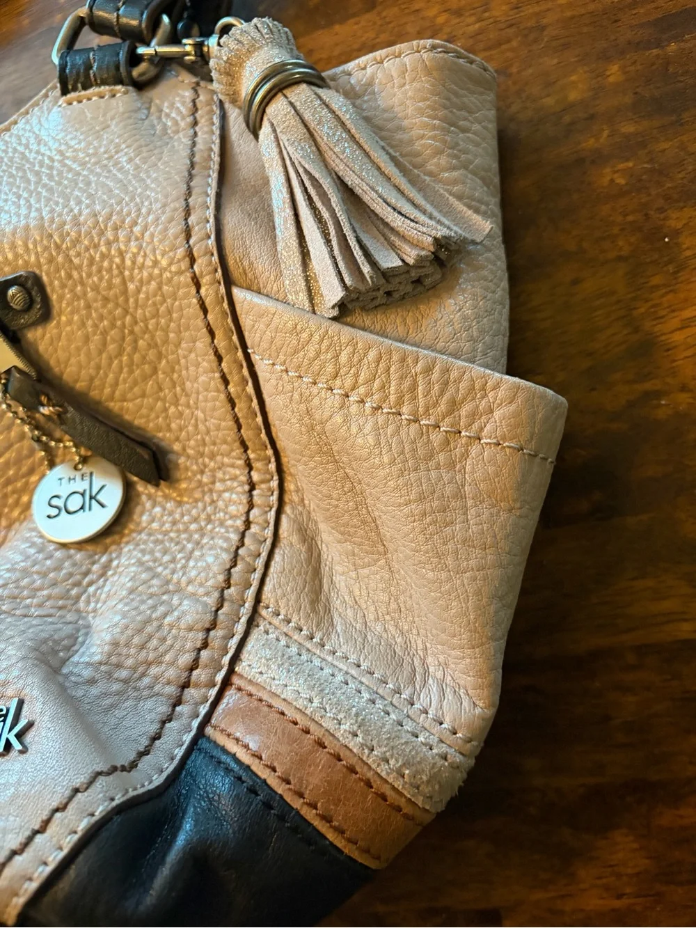 The Sak soft pebbled