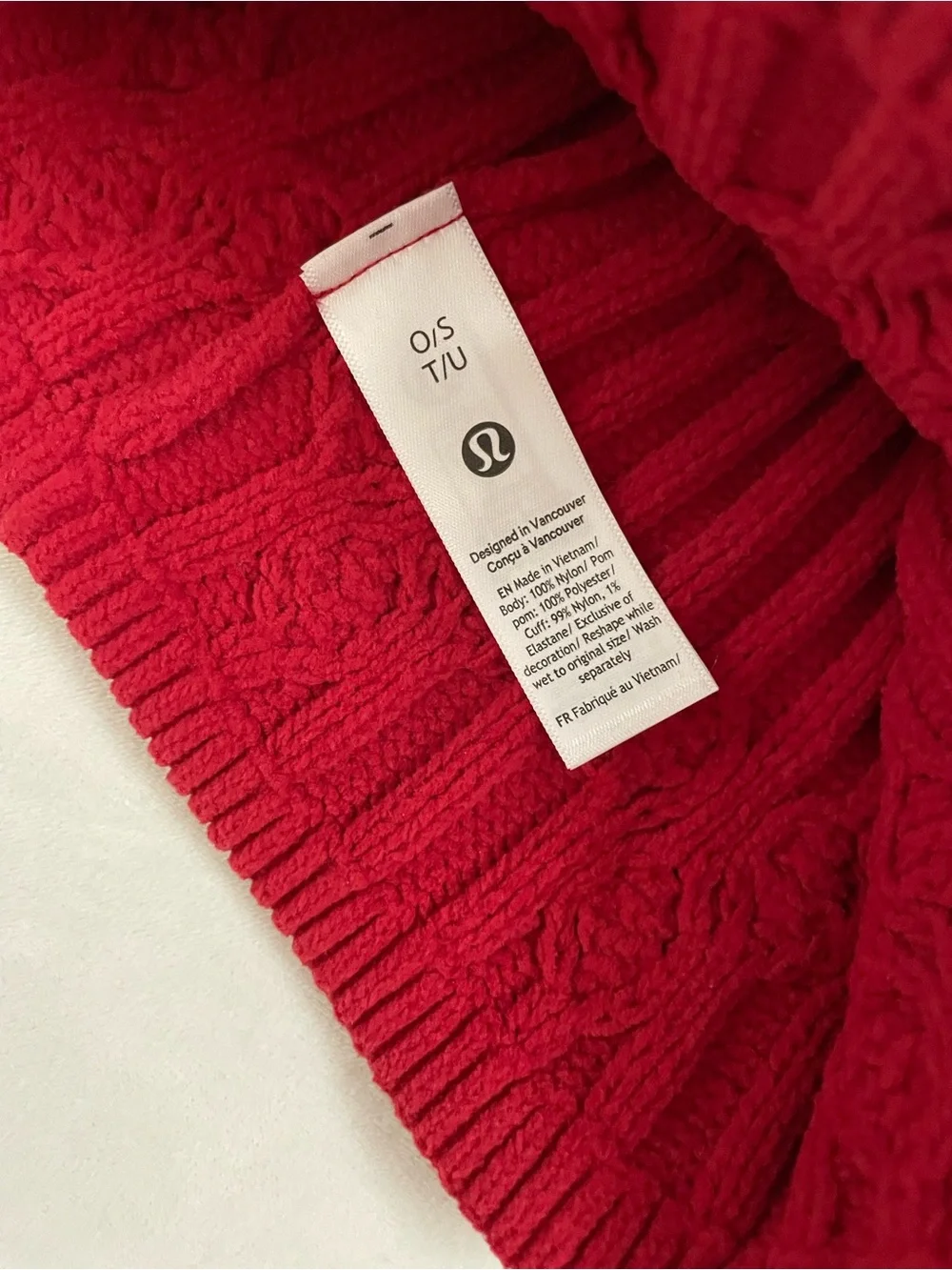 Lululemon NWT Cable Knit Red Pom-Pom Beanie dark red