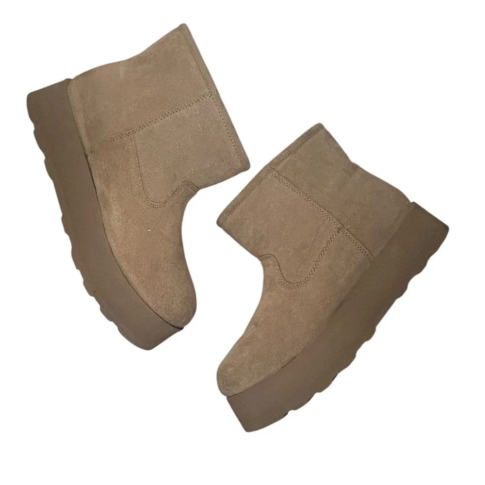 Unbranded platform ankle