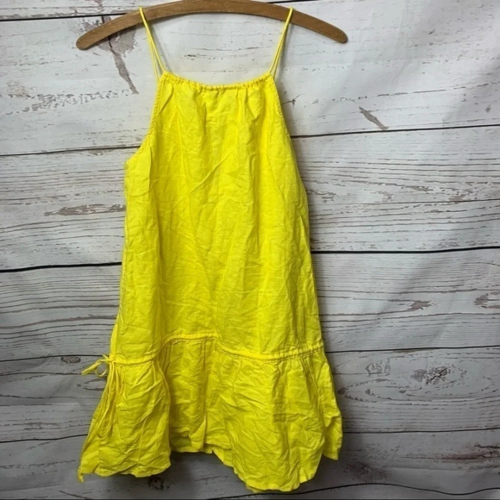 J. Crew keyhole front