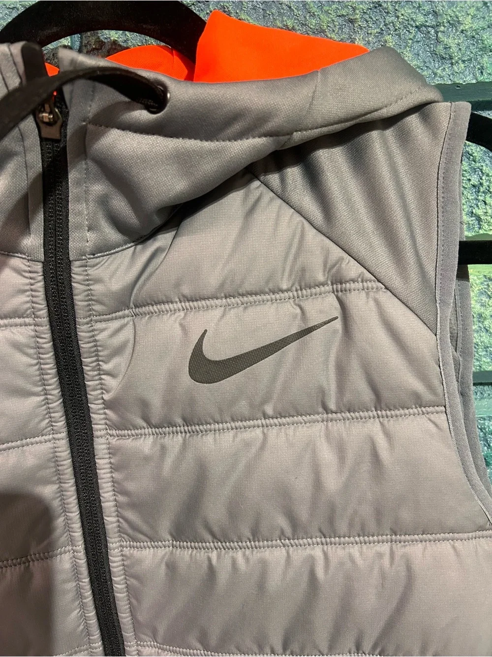 Nike puffer hood