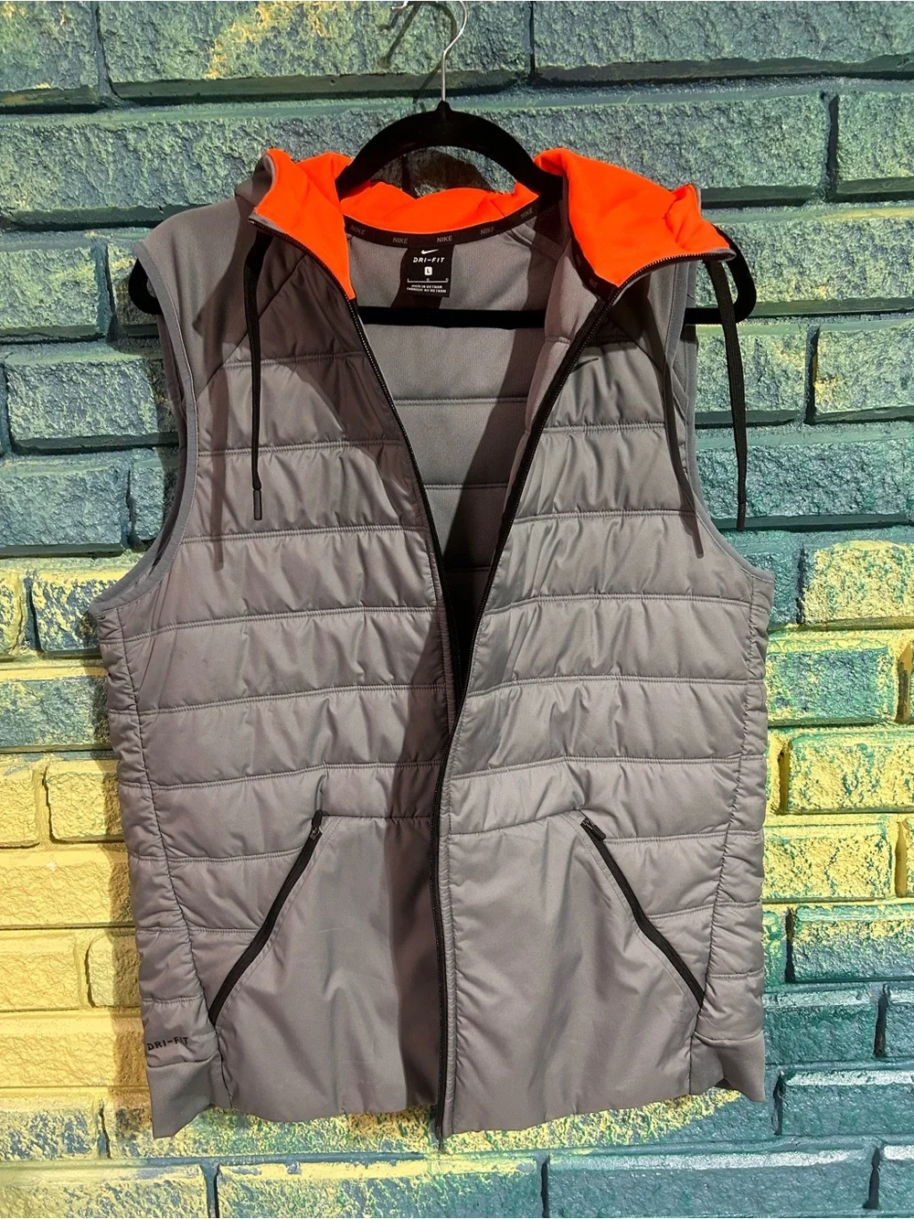 Nike look wear gray