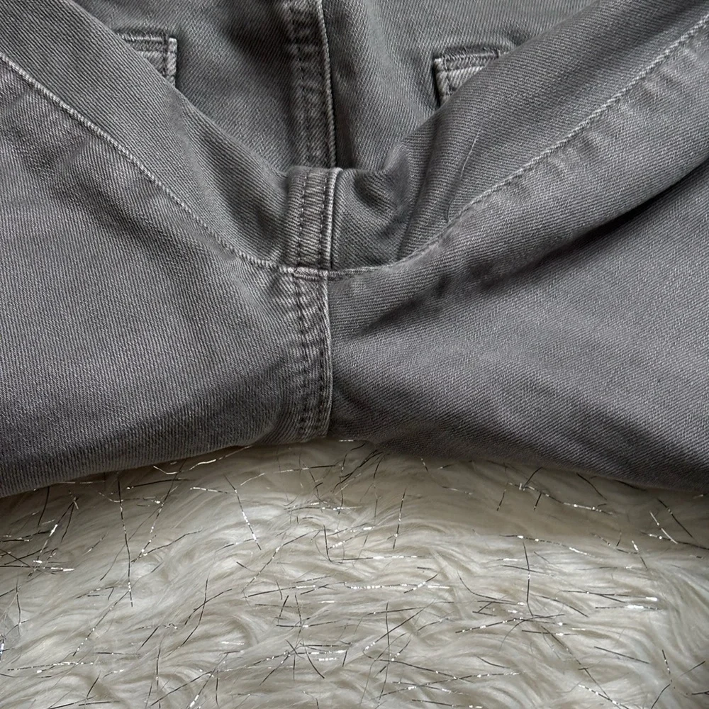 American Eagle Outfitters stylish gray
