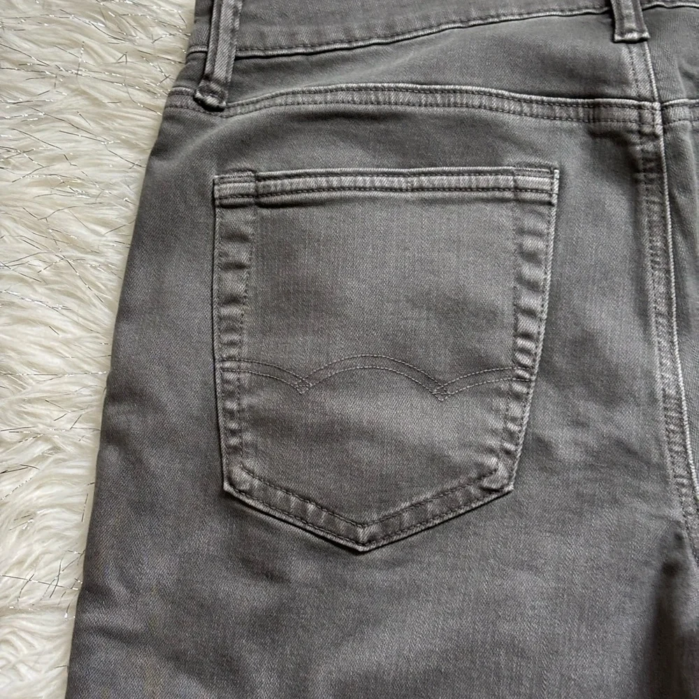 American Eagle Outfitters stylish gray