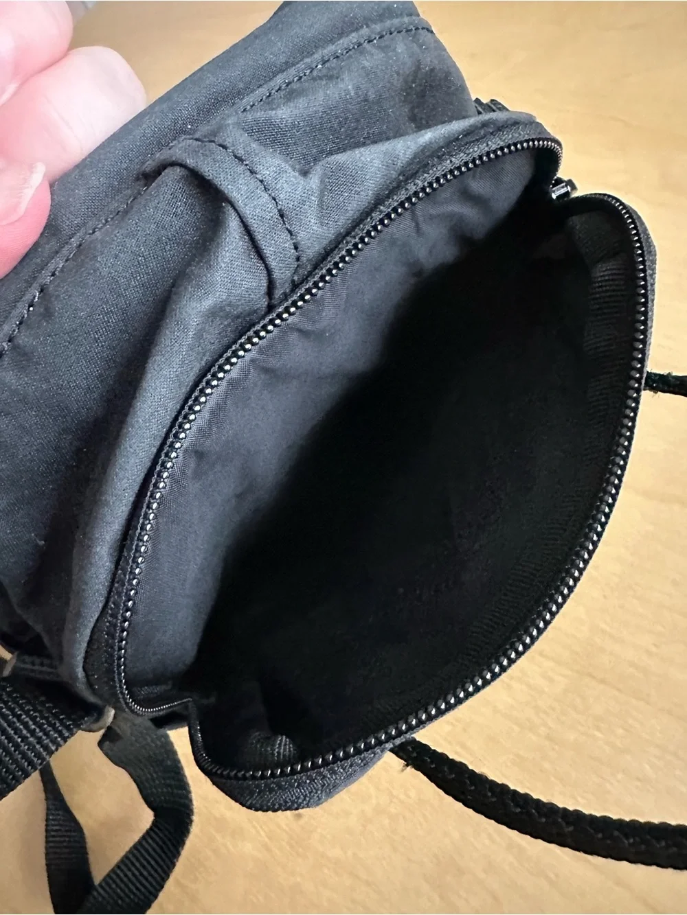 Fjallraven only zippered