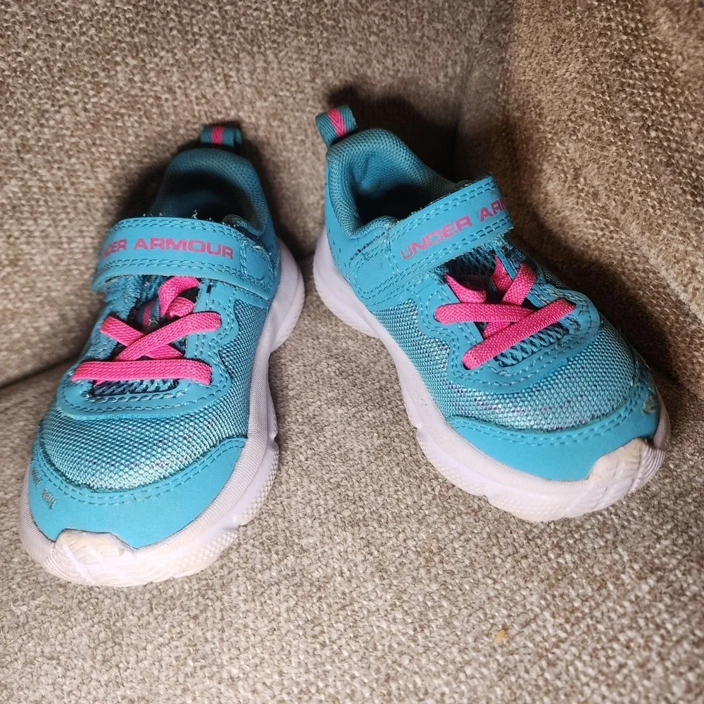 Under Armour pop perfect hook