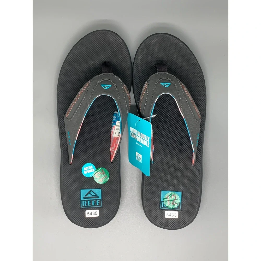 Reef fanning tropic