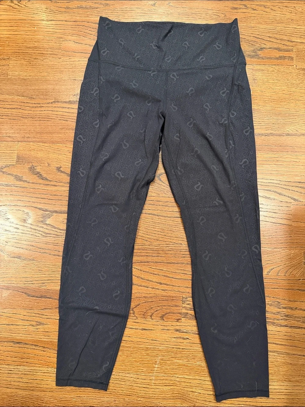 Lululemon Black High-Rise Logo Leggings sz 10