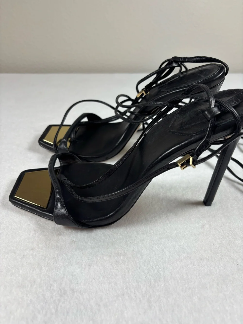 SCHUTZ elevate your