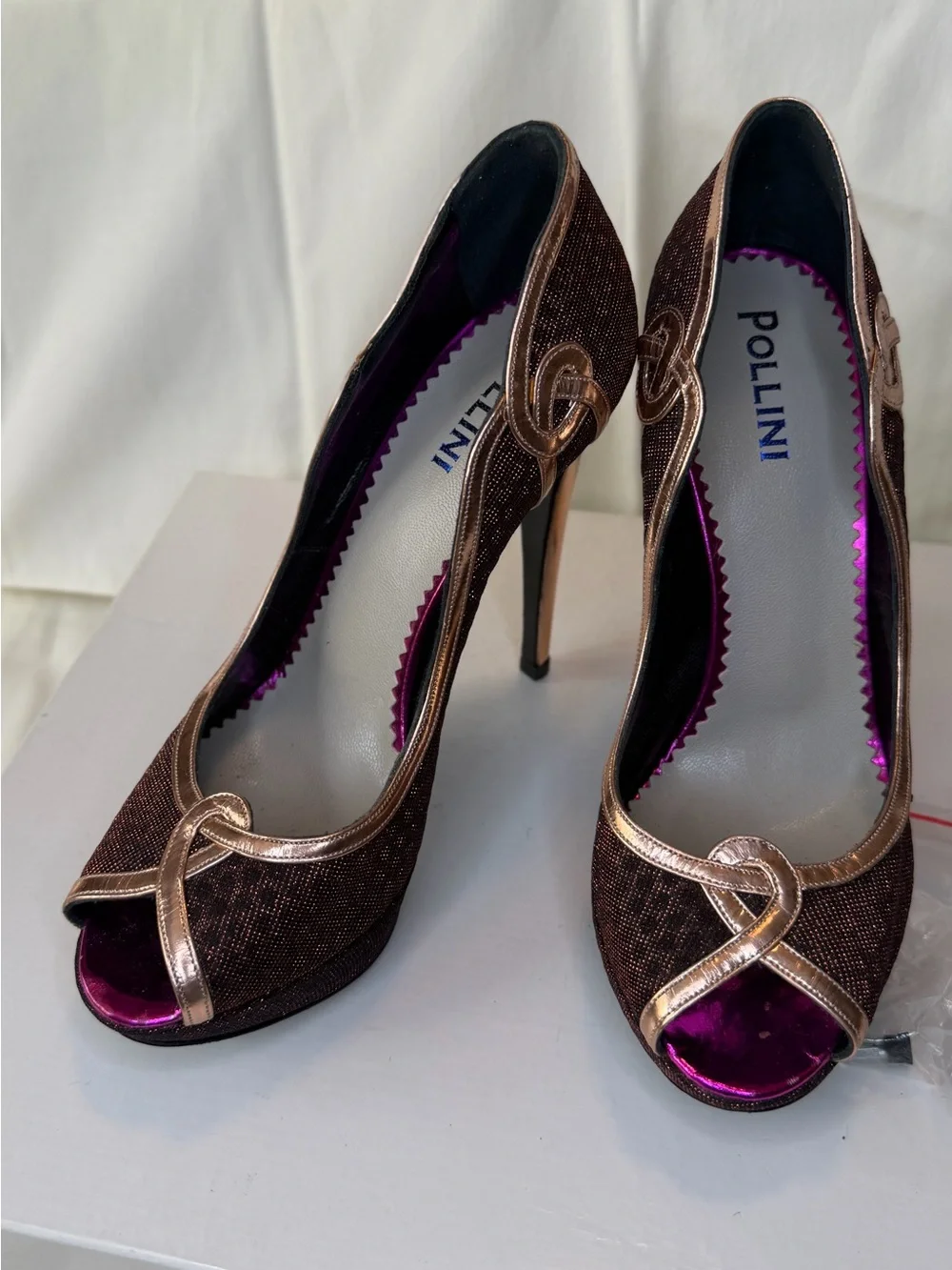 Pollini peep toe