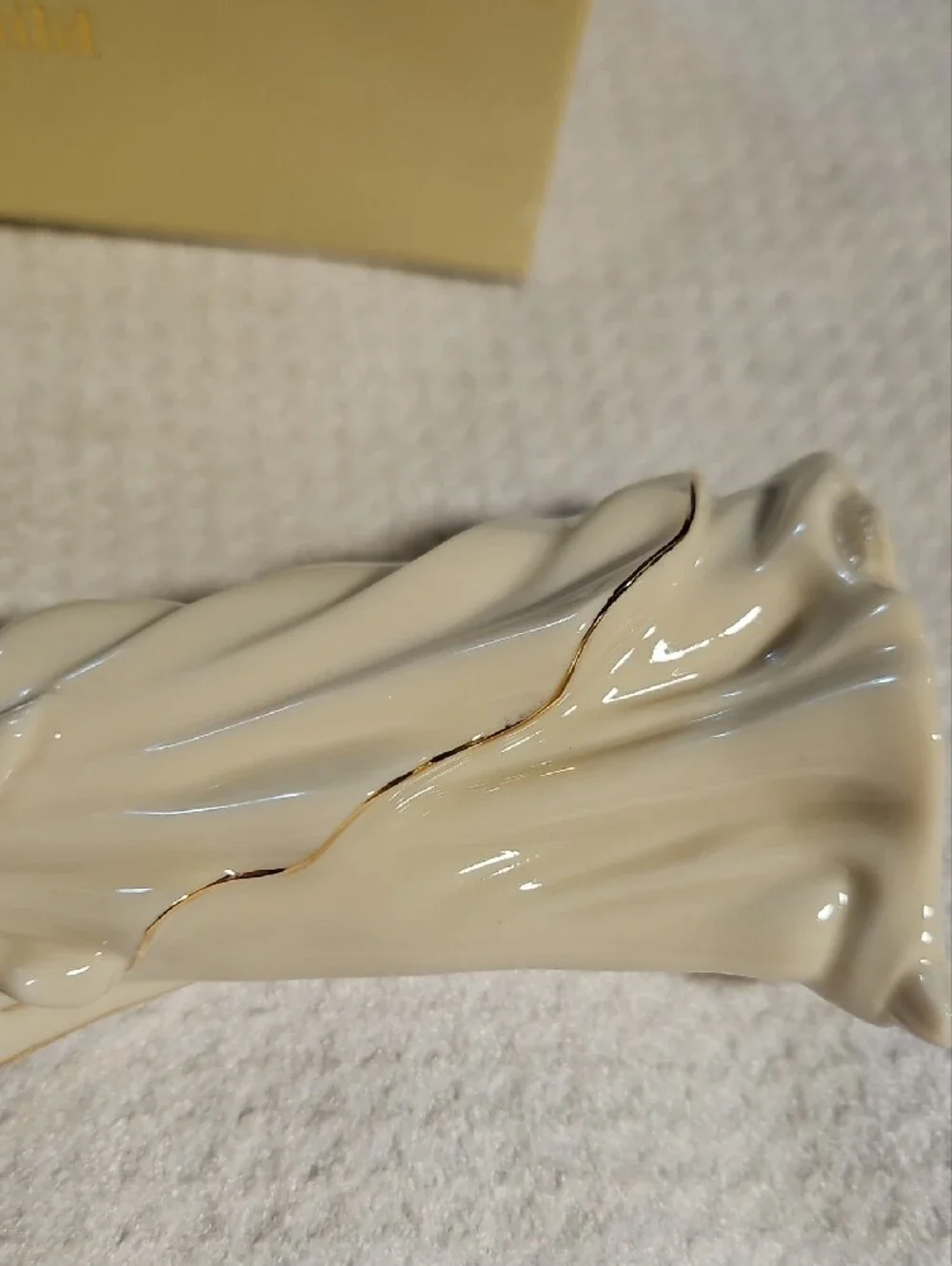 Lenox surface figurine bless