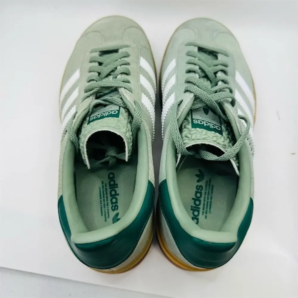 adidas **adidas gazelle
