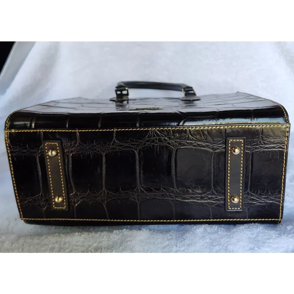Dooney & Bourke we re