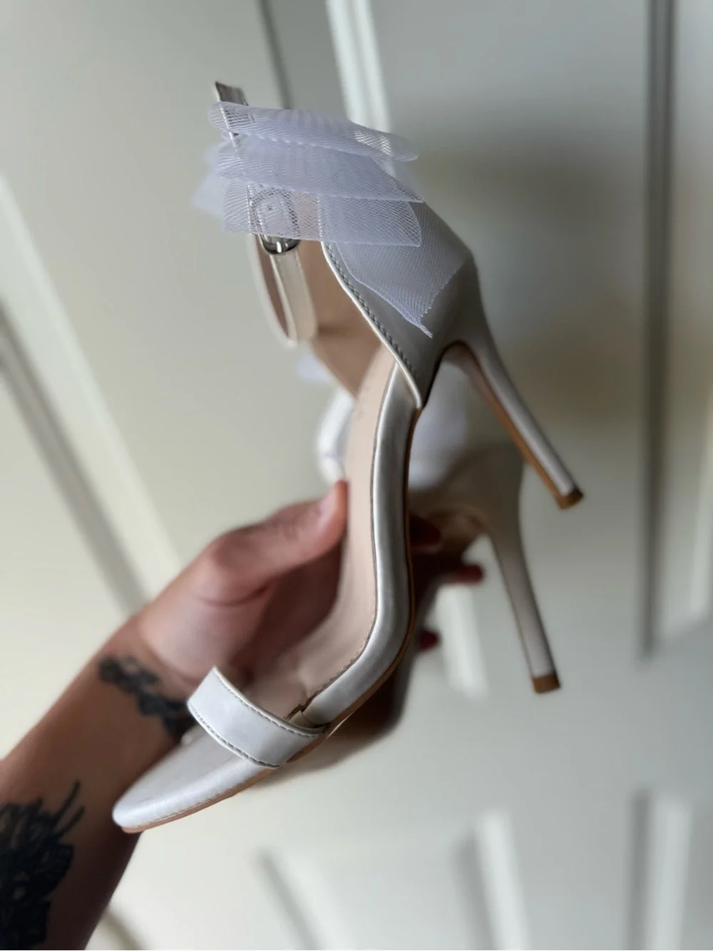 N/A chic white