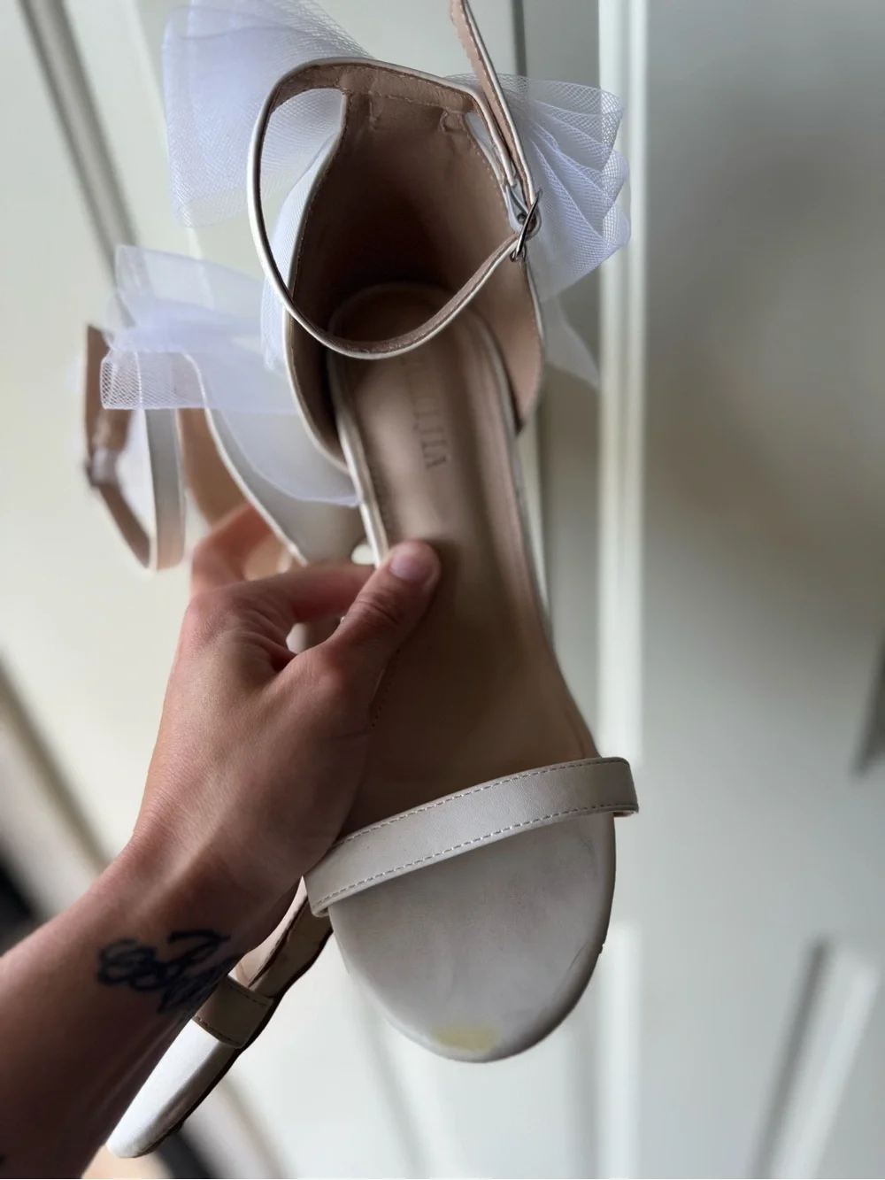 N/A chic white