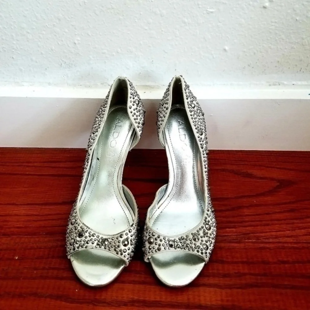 ALDO silver studded kitten heels size 6