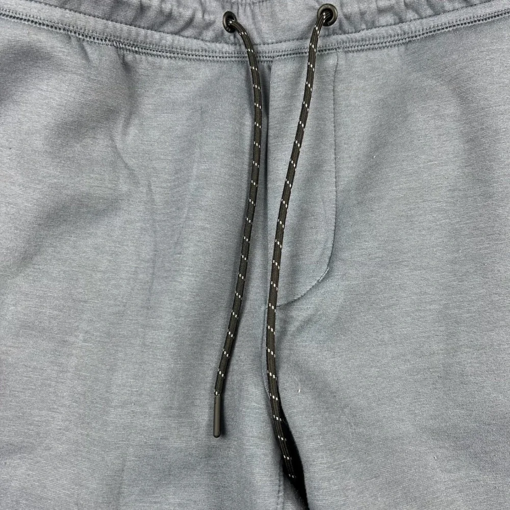 American Eagle Outfitters excellent no