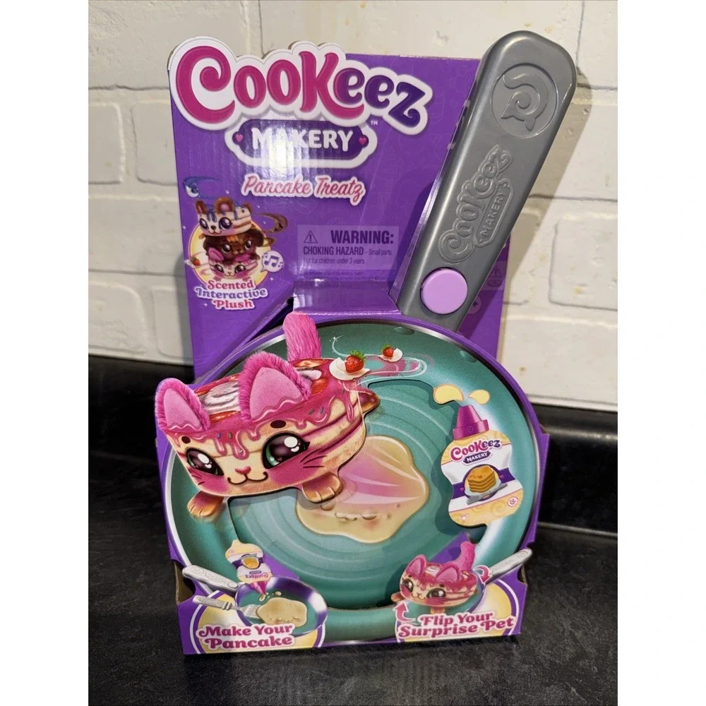 NIB Cookeez Makery Pancake Treatz Surprise Plush Strawberry Pink Kitty Toy