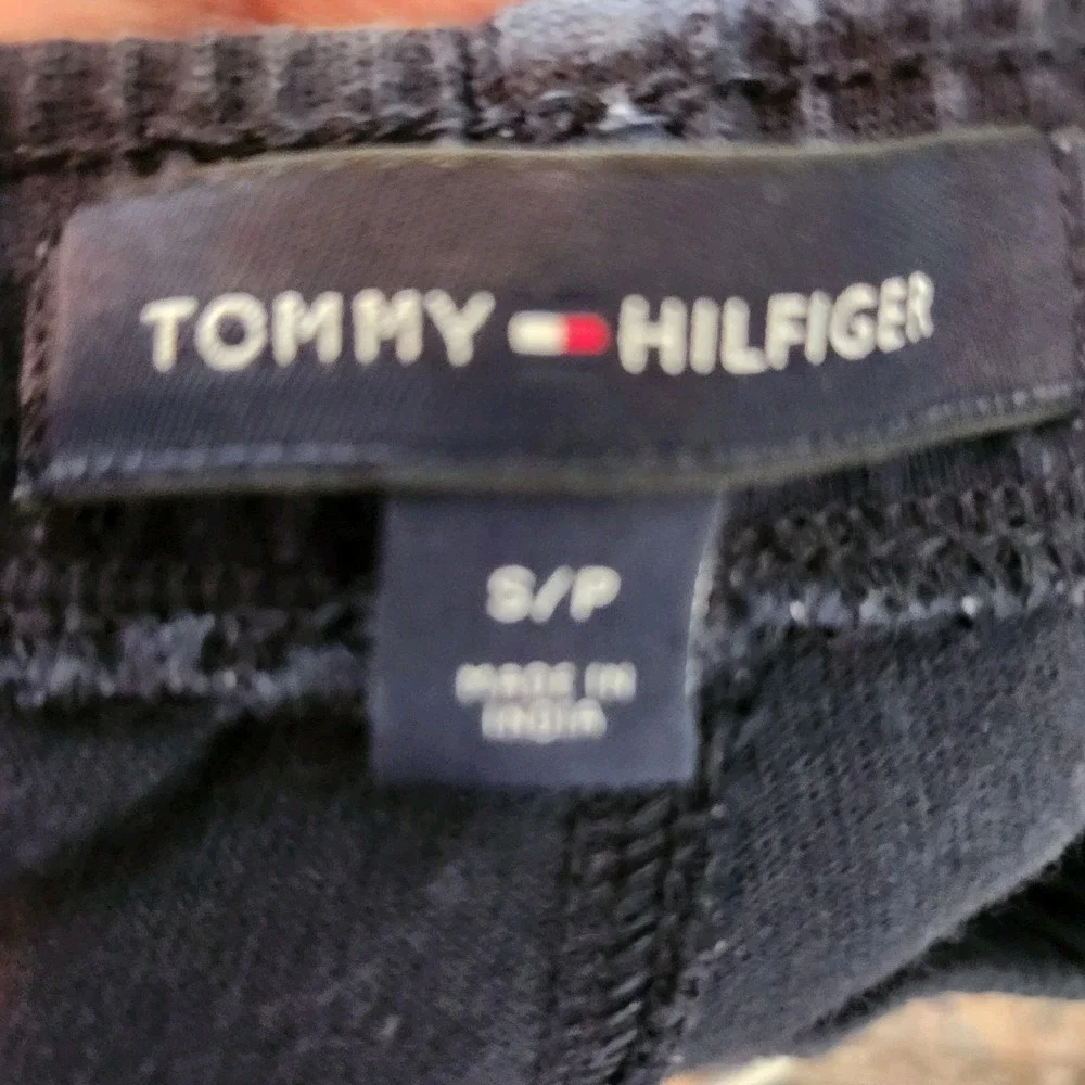 Tommy Hilfiger product pair