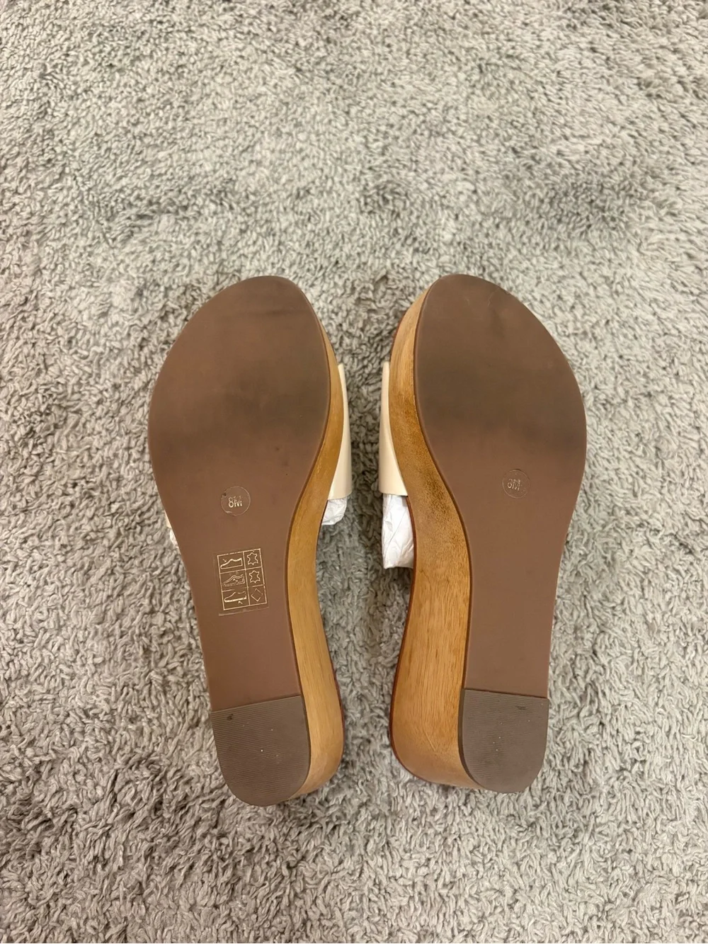 Tory Burch beige leather