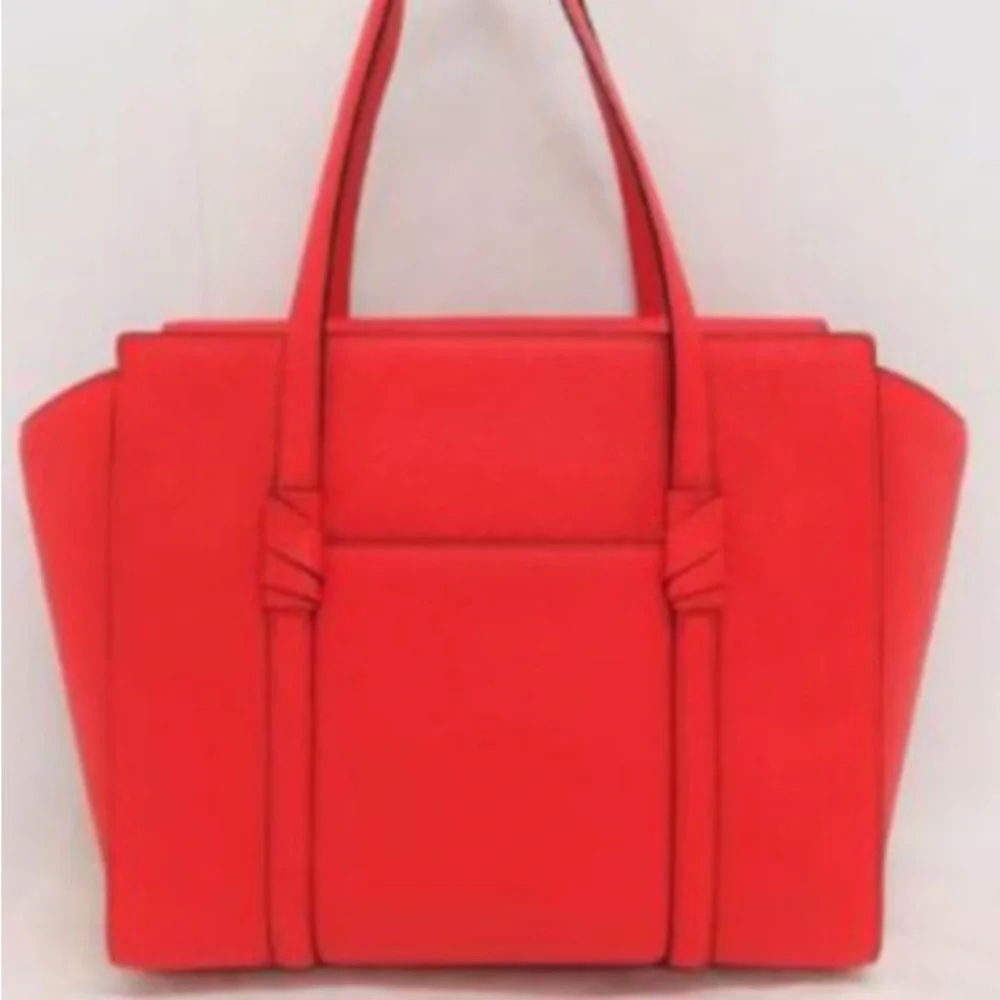 kate spade this stunning