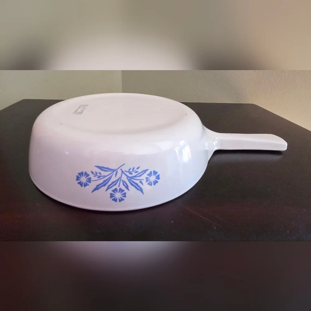 Corningware vintage cornflower