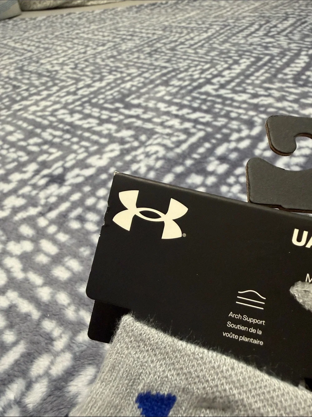 Under Armour six pairs