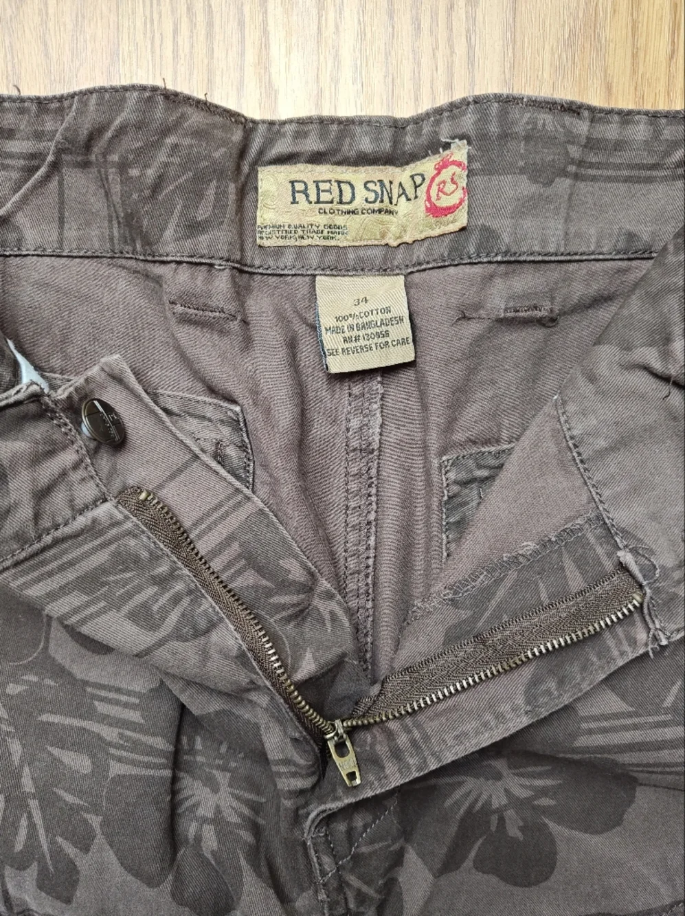 Red Snap vintage red