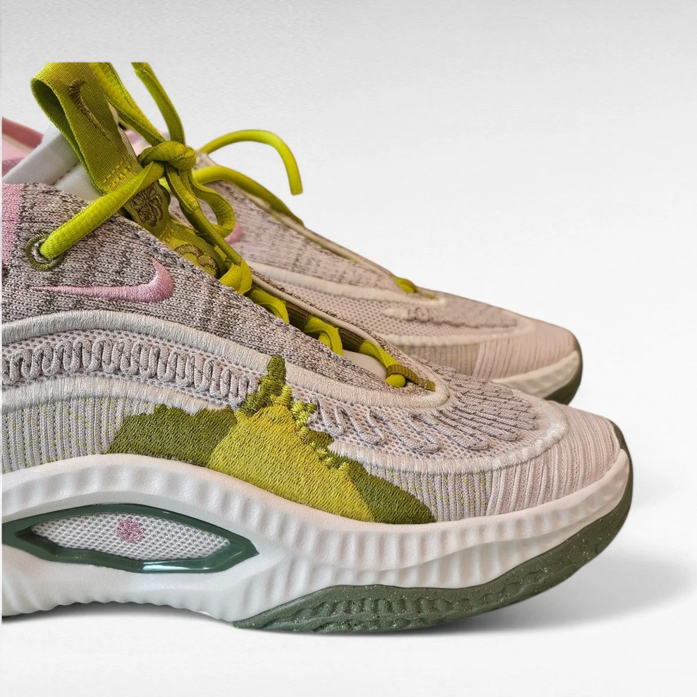 Nike cosmic unity