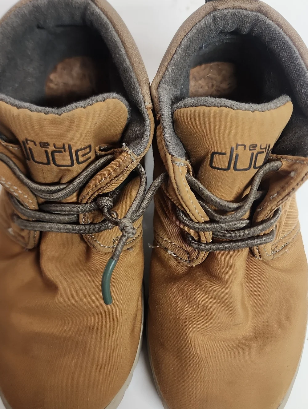 Hey Dude durable khaki