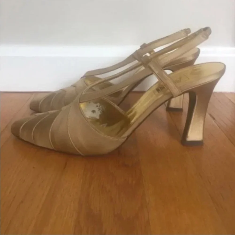 Allure gold pointed