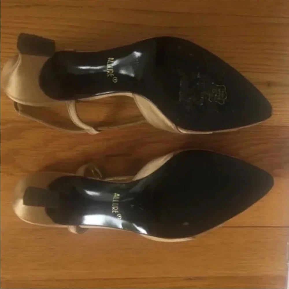 Allure gold pointed