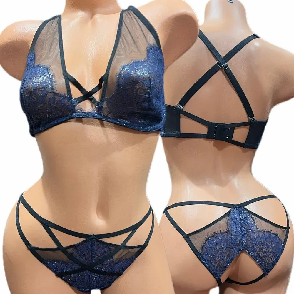 Victorias Secret Very Sexy Set Unlined plunge bra & cheekini panty metallic lace