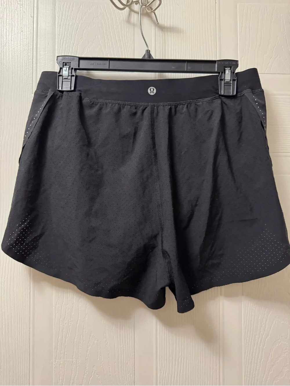 lululemon athletica lightweight layered