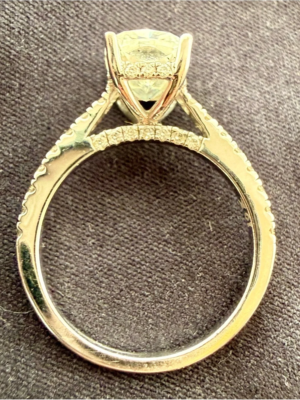N/A white moissanite