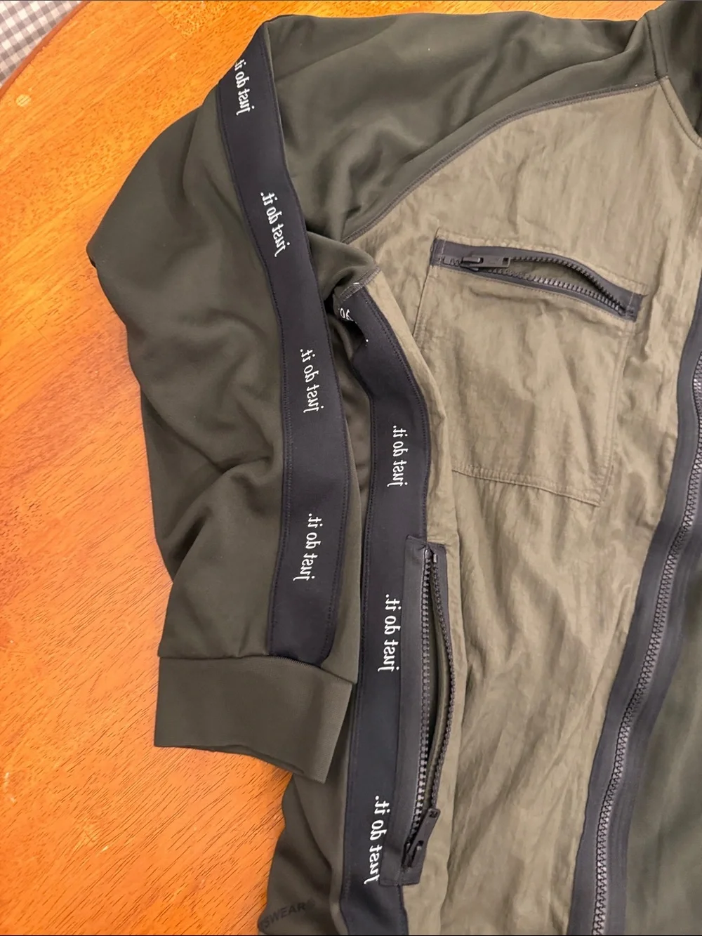 Nike lightweight jacket