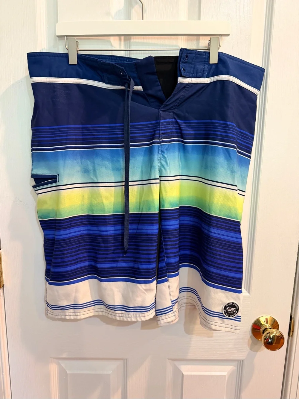 Men’s Striped Blue Gradient Swim Trunks Size XL