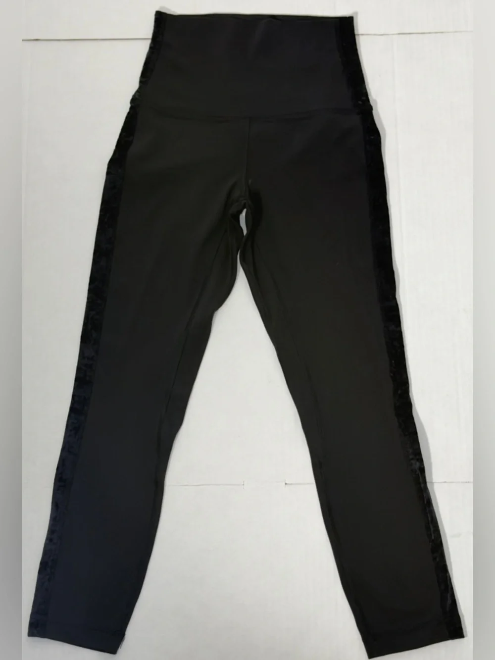 lululemon athletica sleek black