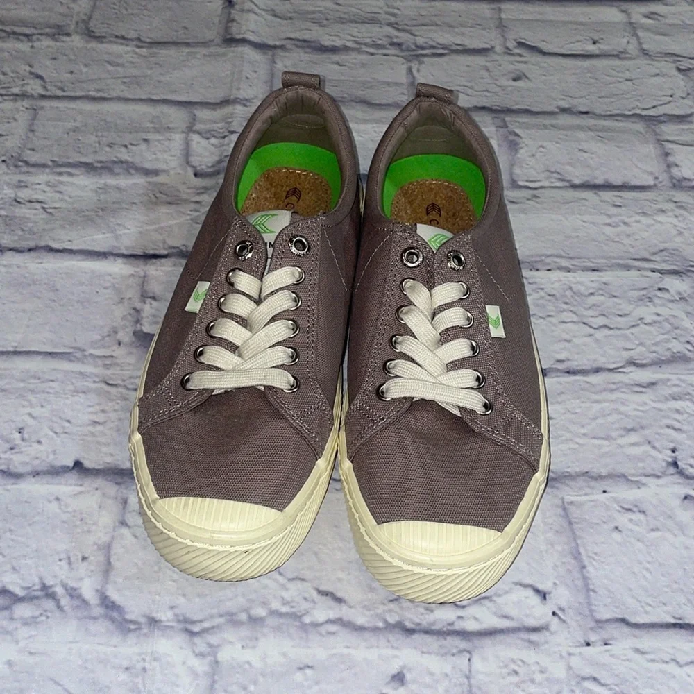 Cariuma good used