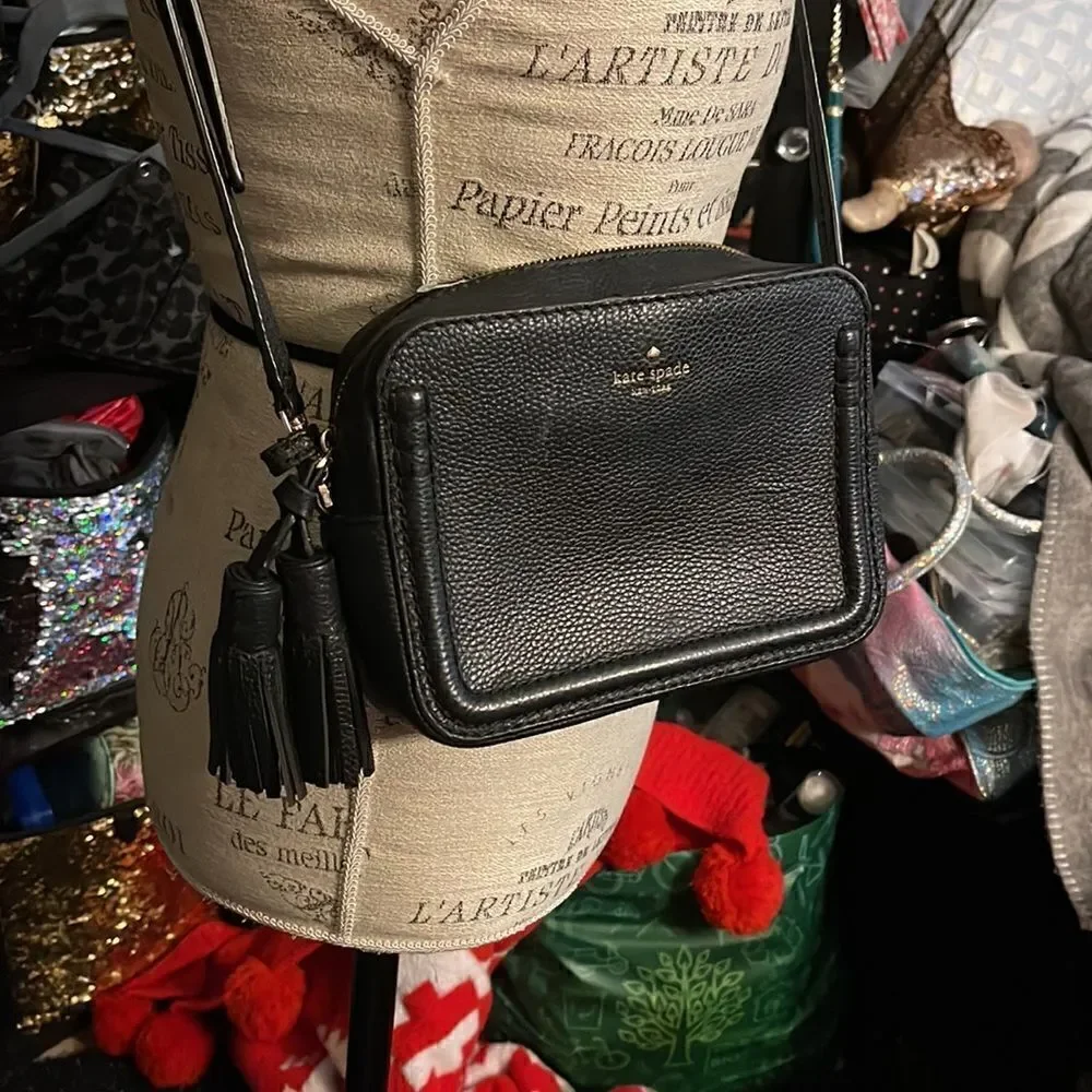 kate spade questions leave