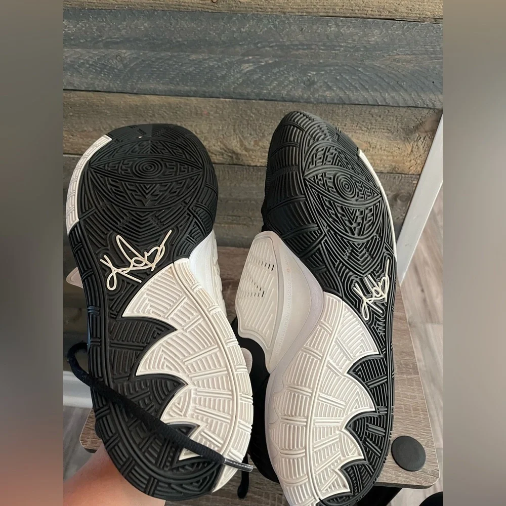 Nike kyrie tb