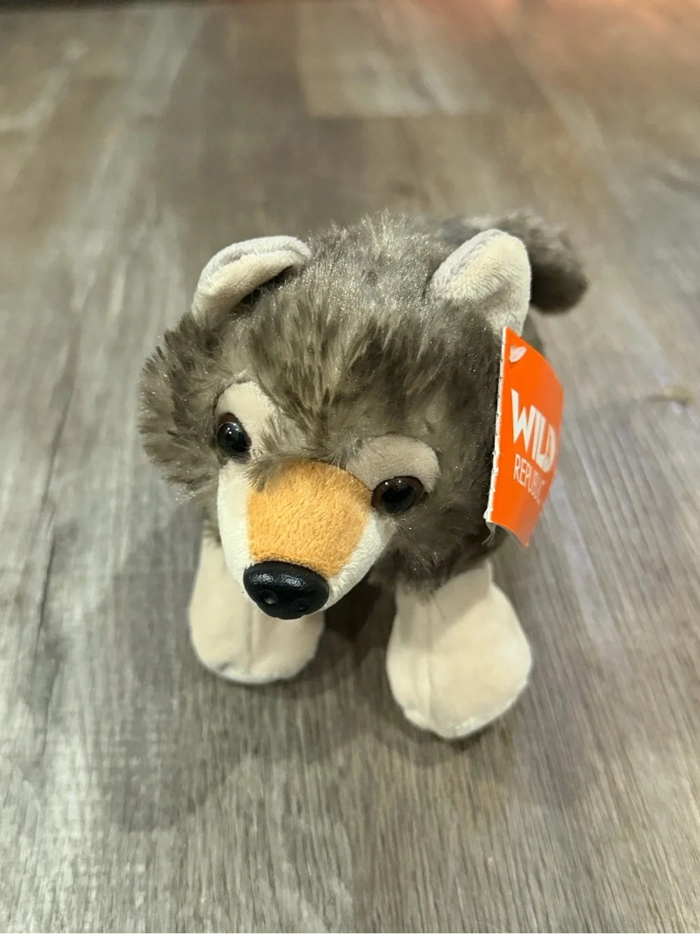 Wild Republic soft gray