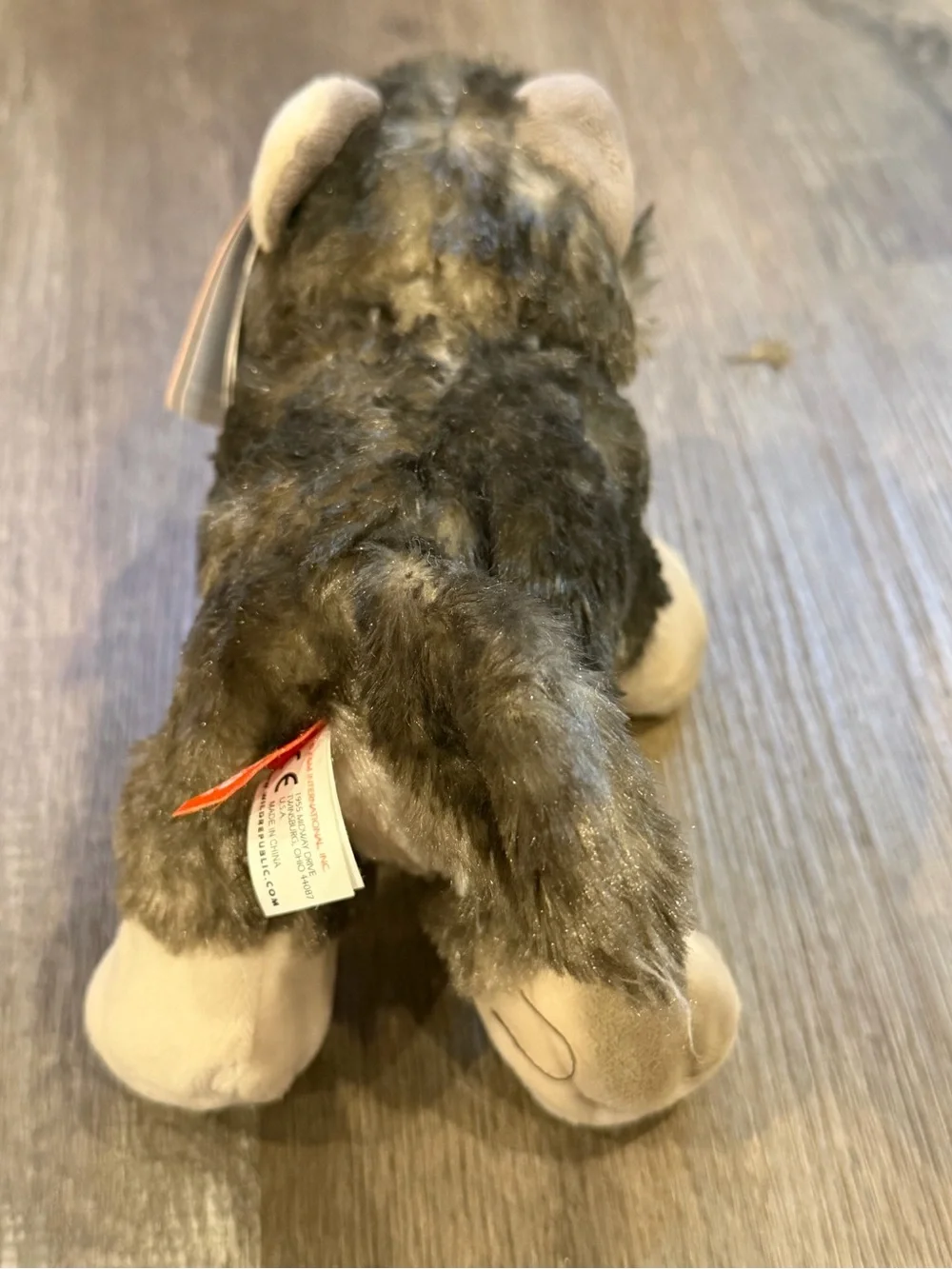 Wild Republic soft gray