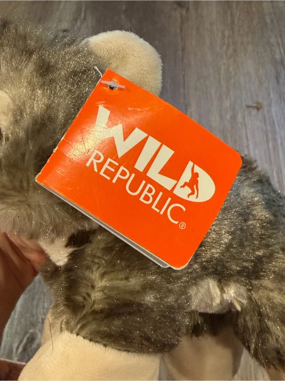 Wild Republic soft gray