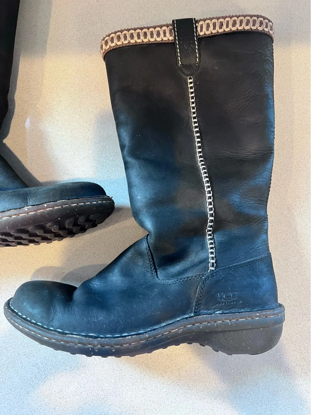 UGG australia swell